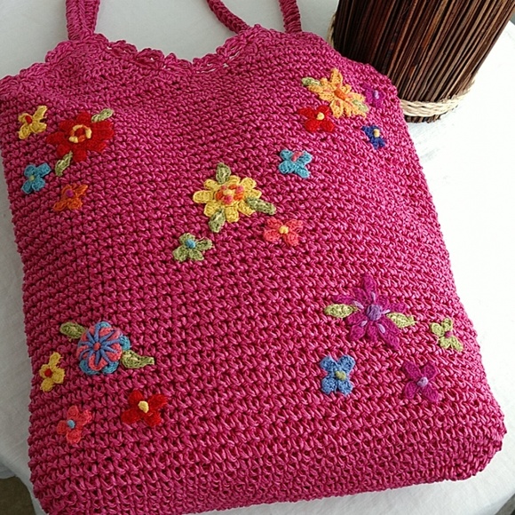 St. John's Bay Handbags - NEW Hot Pink Straw Bag Tote Lined Purse Inside Zip St. Johns Bay Embroidered